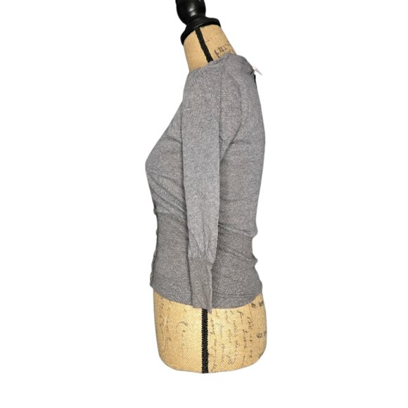 NWT Poof! Women’s Gray Button Front Cardigan Top Deep V-Neck 3/4 Sleeve Medium - Picture 3 of 7